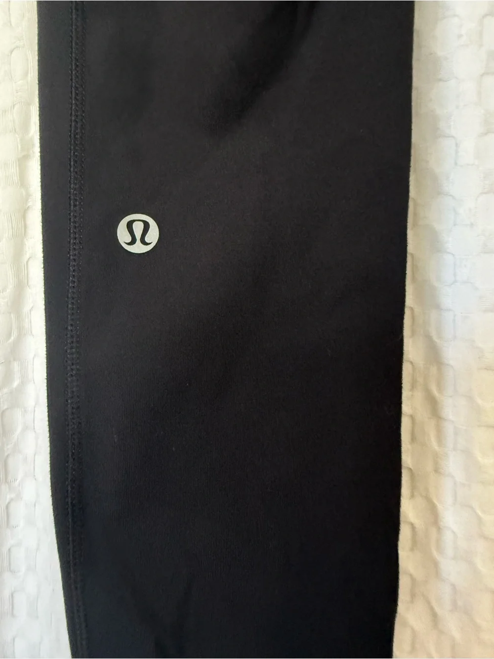 Lululemon Speed Up Tight Brushed Full-On Luxtreme 28” Black Size 4